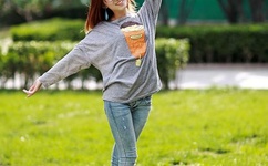 我半夜摸妺妺的奶C了她